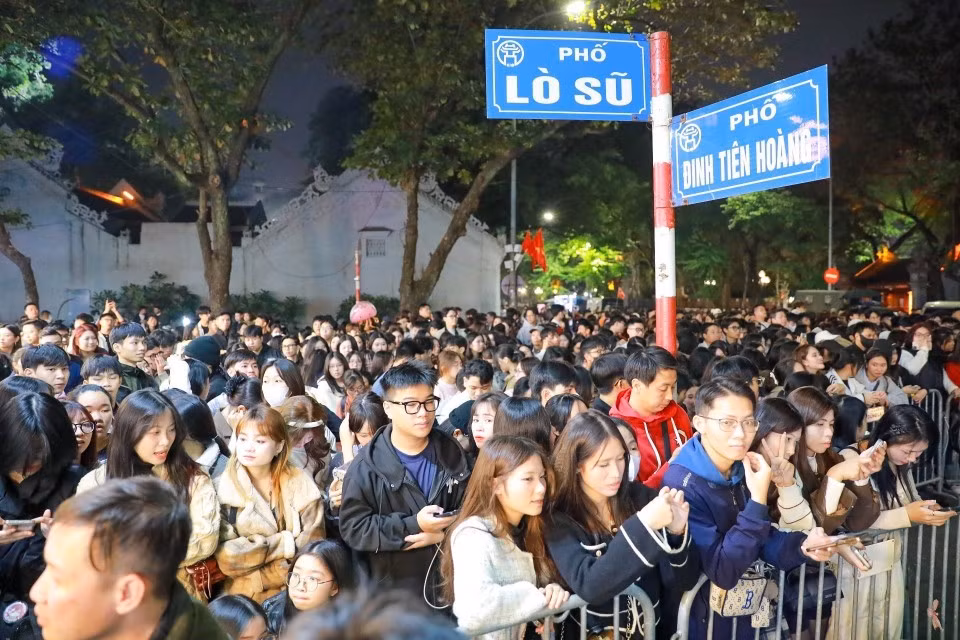 Hanoi en la víspera del Año Nuevo 2026 (Foto: VNA)