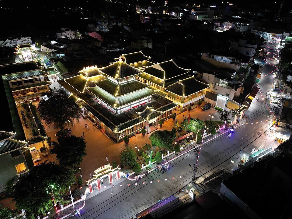El Templo de Ba Chua Xu en la montaña Sam ha sido durante mucho tiempo uno de los destinos espirituales más famosos del suroeste de Vietnam. Foto: VNA