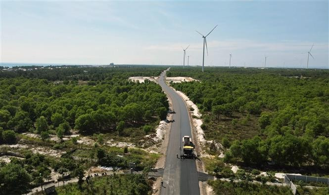 La carretera costera de Quang Tri abre oportunidades de desarrollo para numerosas zonas potenciales a lo largo del litoral. Foto: VNA