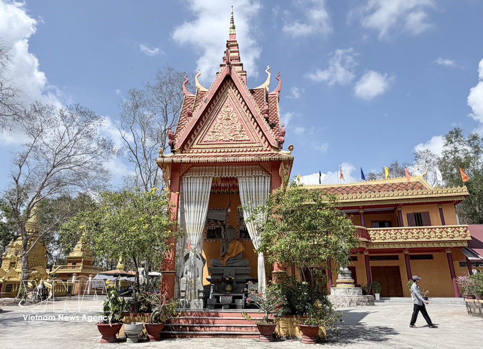 El santuario principal de la pagoda es el lugar donde se realizan las ceremonias budistas de la comunidad Khmer local. Foto: VNA