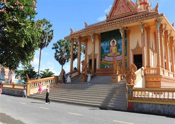 La pagoda Xiem Can en el barrio de Hiep Thanh (Ca Mau), un destacado destino turístico del Delta del Río Mekong que atrae a una gran cantidad de visitantes. Foto: VNA