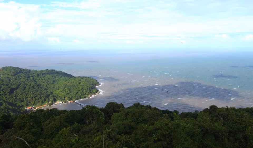 El conjunto de islas de Hon Khoai se encuentra al sureste del cabo de Ca Mau, a 12 millas náuticas de la costa continental, con un área de aproximadamente 4 km² y su punto más alto a 318 m.(Foto: VNA)