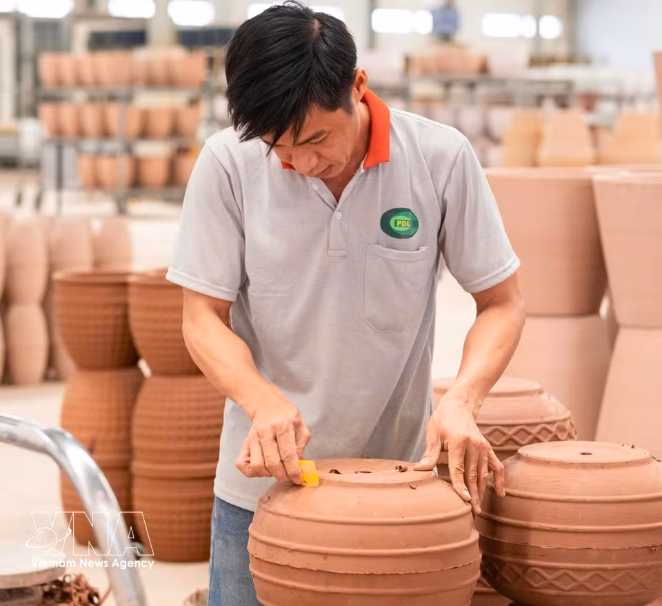 La localidad sureña de Binh Duong alberga uno de los mayores centros alfareros de Vietnam. (Foto: VNA)