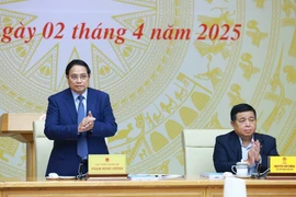 El primer ministro de Vietnam, Pham Minh Chinh ,preside la segunda reunión del Comité Directivo para la elaboración del proyecto de desarrollo de la economía privada. (Foto: VNA)