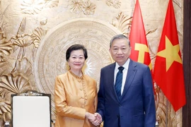 El secretario general del Partido Comunista de Vietnam, To Lam, recibe a Chea Kimtha, embajadora de Camboya. (Foto: VNA)