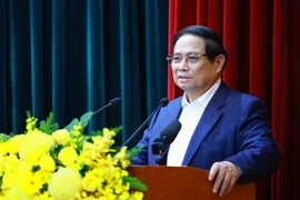 El primer ministro de Vietnam, Pham Minh Chinh, habla en la reunión. (Fuente: VNA)