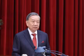 El secretario general del Partido Comunista de Vietnam (PCV), To Lam, habla en la reunión. (Fuente: VNA)