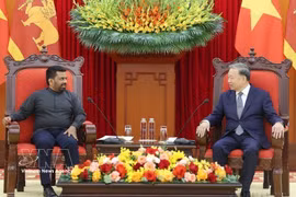 El secretario general del Partido Comunista y presidente de Vietnam, To Lam, recibió al presidente de Sri Lanka, Anura Kumara Dissanayaka, líder del partido Frente de Liberación Popular (JVP), durante su visita de Estado a Vietnam y su participación en las celebraciones del Día de Vesak de las Naciones Unidas, en la tarde del 4 de mayo de 2025. Foto: VNA