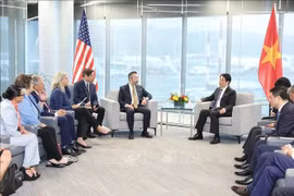 El presidente de Vietnam, Luong Cuong, recibe a una delegación de legisladores del estado de Oregón. (Fuente: VNA)