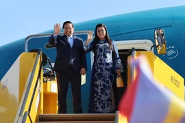 El primer ministro de Vietnam, Pham Minh Chinh, y su esposa parten de Estocolmo hacia Hanoi, terminando su visita oficial a Suecia. (Fuente: VNA)
