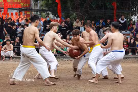 Festival de lucha con pelota de Thuy Linh en Hanoi