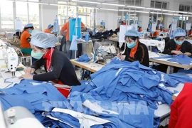 En la empresa textil Hung Viet, en la provincia de Hung Yen. (Fuente: VNA)