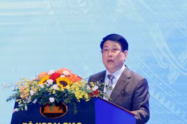 El presidente Luong Cuong pronuncia un discurso en el seminario. (Fuente: VNA)