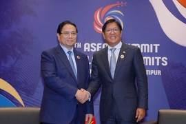 El primer ministro de Vietnam, Pham Minh Chinh, y el presidente de Filipinas, Ferdinand Romualdez Marcos Jr. (Foto: VNA)