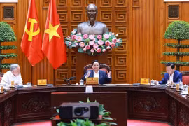 El primer ministro Pham Minh Chinh habla en la reunión. (Fuente: VNA)