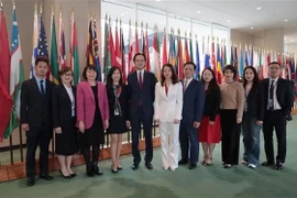 La delegación vietnamita asiste a la votación. Foto: VNA