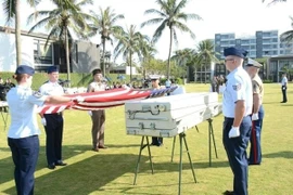 Vietnam y Estados Unidos celebraron la 169ª ceremonia de repatriación de los restos de los soldados estadounidenses desaparecidos en combate durante la guerra de Vietnam en Da Nang el 19 de abril de 2025. (Foto: Ministerio de Asuntos Exteriores)