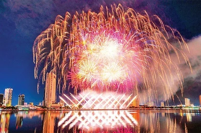 El Festival Internacional de Fuegos Artificiales de Da Nang DIFF 2026 con el lema “Da Nang – Horizontes unidos”. (Fuente: nhandan.vn)