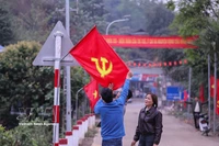 La comuna de Muong Sai (provincia de Son La) luce espléndidamente decorada, preparándose para la gran fiesta nacional. (Foto: VNA)