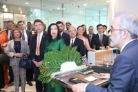 Delegados en la inauguración de la Embajada de Portugal en Vietnam (Foto: baoquocte.vn)