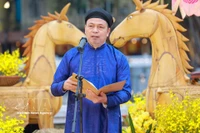 El director del Centro de Actividades Culturales y Científicas Van Mieu-Quoc Tu Giam, Le Xuan Kieu, interviene en el acto inaugural (Foto: VNA)