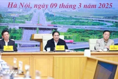 El primer ministro de Vietnam, Pham Minh Chinh, preside la reunión. (Fuente: VNA)