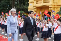La gobernadora general de Australia, Sam Mostyn, realiza una visita de Estado a Vietnam. (Foto: VNA)