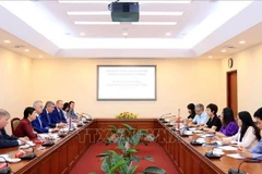 En la reunión de trabajo entre la VNA y la delegación de la ciudad rusa de San Petersburgo. (Fuente: VNA)