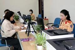 En el Centro de Servicios Administrativos Públicos en Quang Ninh. (Fuente: VNA)