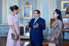 El primer ministro de Vietnam, Pham Minh Chinh, y su esposa realizan una visita de cortesía a la princesa heredera Victoria de Suecia. (Foto: VNA)