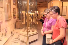 Los museos siempre son una opción favorita para los turistas interesados ​​en aprender sobre la historia de Vietnam. (Foto: VNA)