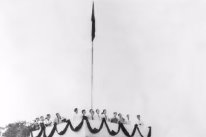 El Presidente Ho Chi Minh proclama la Declaración de Independencia en la Plaza Ba Dinh el 2 de septiembre de 1945, dando origen a la República Democrática de Vietnam. (Foto: VNA)