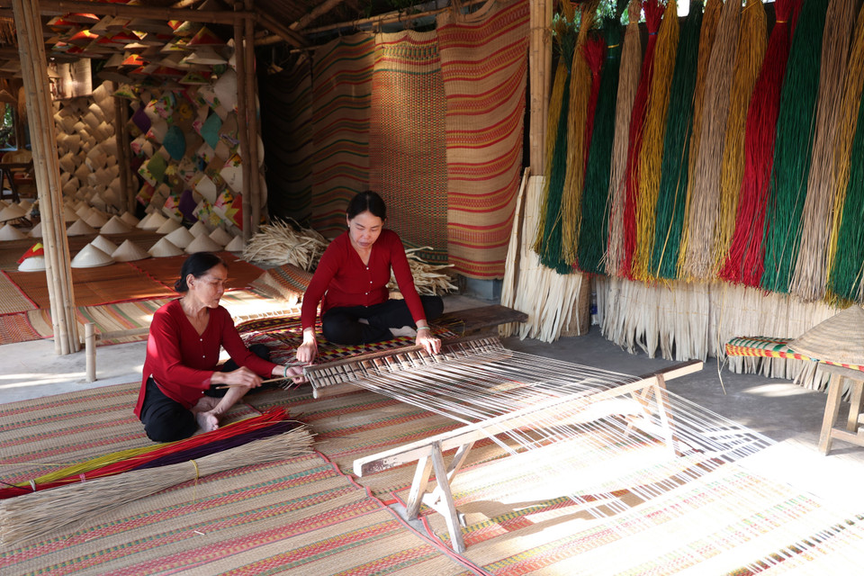 La aldea de oficios tradicionales Nha Trang se ha convertido en un destino cultural único en los primeros días del nuevo año. (Fuente: VNA)