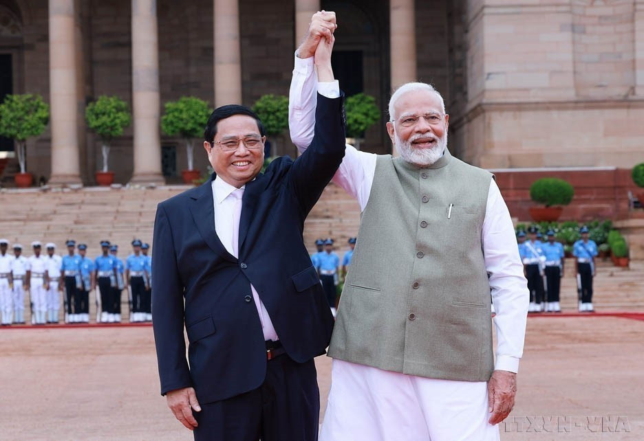 El primer ministro indio, Narendra Modi, presidió la ceremonia oficial de bienvenida para su homólogo vietnamita, Pham Minh Chinh, en una visita de Estado al país (agosto de 2024). (Fuente: VNA)