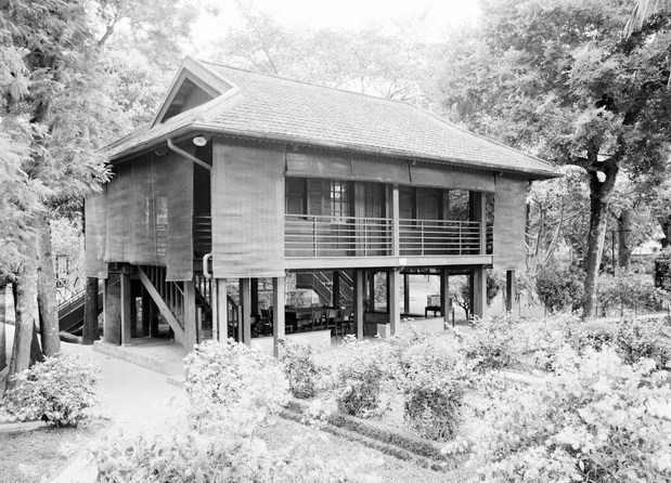 La casa sobre pilotes del Tío Ho en el Palacio Presidencial, donde vivió y trabajó desde mayo de 1958 hasta agosto de 1969. (Fuente: VNA)