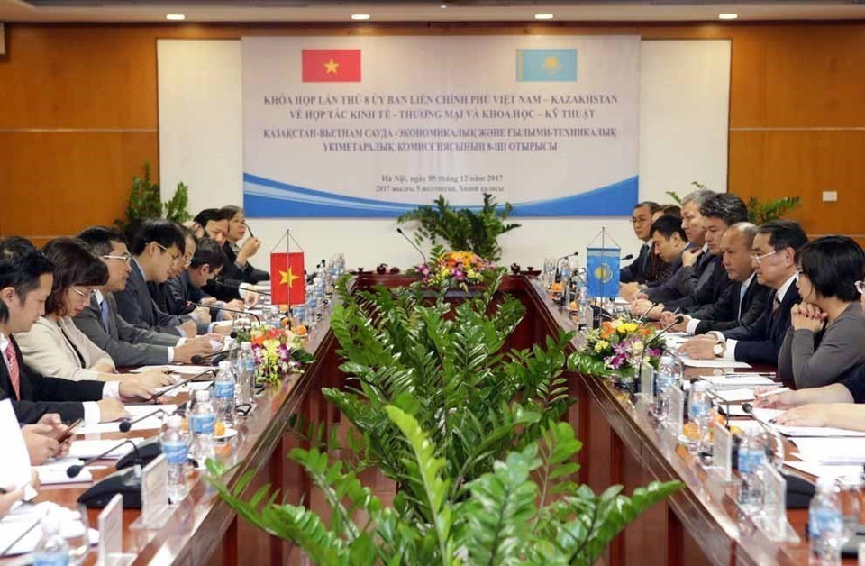 La octava Reunión del Comité Intergubernamental Vietnam-Kazajistán sobre cooperación económica, comercial y científica - técnica se llevó a cabo el 5 de diciembre de 2017 en Hanoi. (Fuente: VNA)
