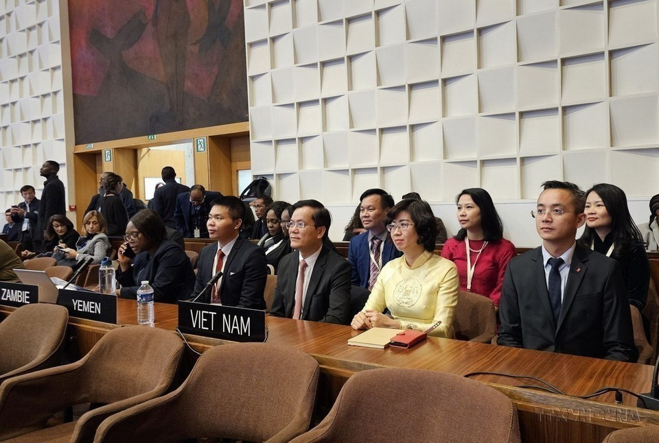 Vietnam fue elegido miembro del Comité del Patrimonio Mundial para el período 2023-2027, con 121 votos a favor, el puntaje más alto en el grupo Asia-Pacífico, en la 24.ª Asamblea General de los Estados Miembros de la La Convención sobre la Protección del Patrimonio Mundial Cultural y Natural en París (22 de noviembre de 2023). (Fuente: VNA)