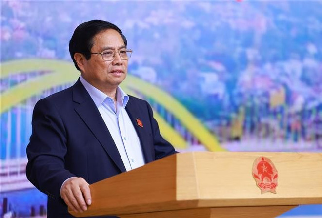 El primer ministro de Vietnam, Pham Minh Chinh, interviene en la cita (Foto: VNA) vna-potal-thu-tuong-chu-tri-phien-hop-thu-17-cua-ban-chi-dao-du-an-trong-diem-quoc-gia-8023647.jpg