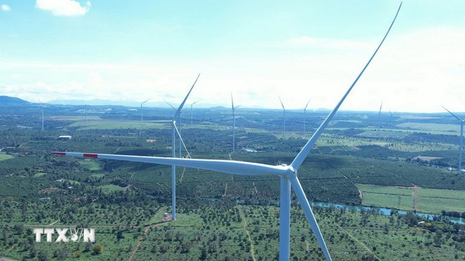 Un proyecto de parque eólico de la empresa Chu Prong Gia Lai (Foto: VNA) 1702-gia-lai-nang-luong-tai-tao.jpg