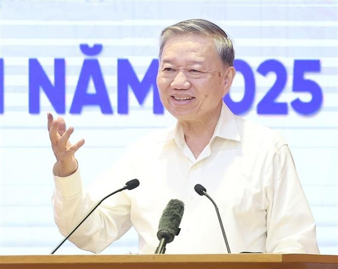 El secretario general del PCV, To Lam, interviene en la cita (Foto: VNA) vna-potal-ban-chi-dao-trung-uong-ve-phat-trien-khoa-hoc-cong-nghe-doi-moi-sang-tao-va-chuyen-doi-so-trien-khai-nhiem-vu-6-thang-cuoi-nam-2025-8127167.jpg