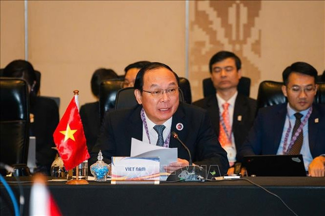 El viceministro de Agricultura y Medio Ambiente de Vietnam Le Cong Thanh participa en la AMME-18 en Langkawi, Malasia (Foto: VNA) uuid4dabf36b-4372-4a59-8386-079ed541b124code001library1type1mode1loctruecaptrue.jpg