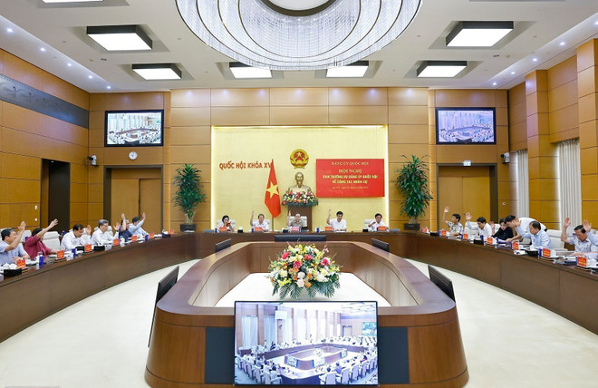 Panorama de la cita (Foto: VNA) vna-potal-hoi-nghi-ban-thuong-vu-dang-uy-quoc-hoi-ve-cong-tac-nhan-su-095328987-8209662.jpg