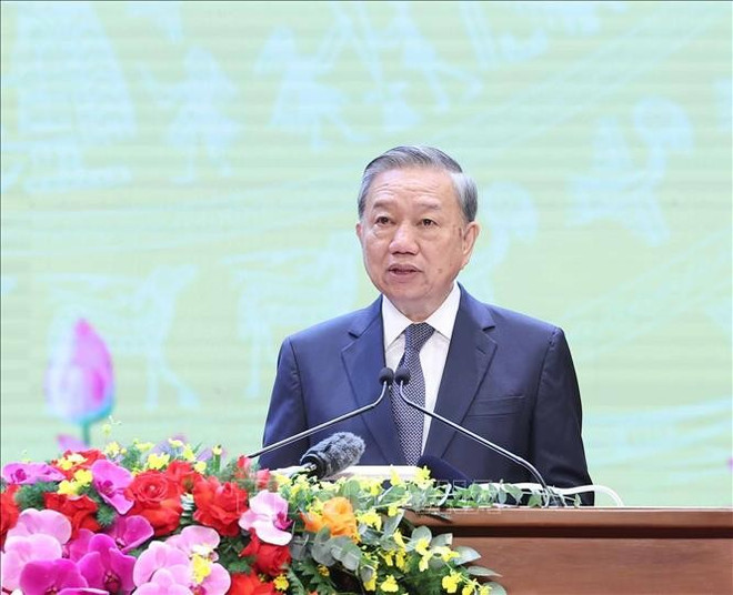 El secretario general del Partido Comunista de Vietnam, To Lam, interviene en la cita (Foto: VNA) ntbls-tbt-to-lam-24072025-01.jpg