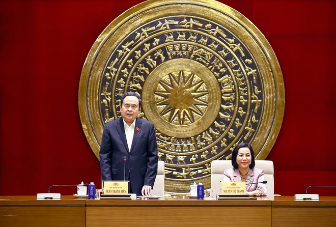El presidente de la Asamblea Nacional de Vietnam, Tran Thanh Man, habla en la cita (Foto: VNA) vna-potal-chu-tich-quoc-hoi-tran-thanh-man-gap-mat-doan-dai-bieu-quoc-hoi-tinh-hau-giang-8062552.jpg