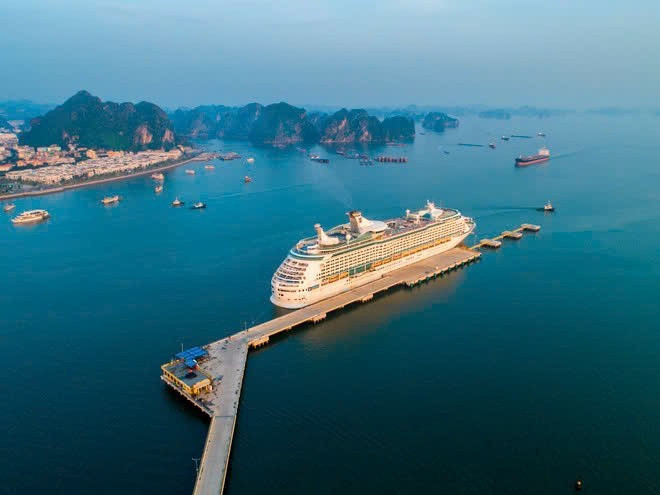 El Puerto Internacional de Pasajeros es una escala para un gran número de visitantes extranjeros a Quang Ninh. (Foto: Vietnam+) z6415153429614-f5163008ad173b065431a8714d2b586c.jpg