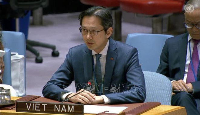 El embajador Do Hung Viet, representante permanente de Vietnam ante la ONU, interviene en la cita (Foto: VNA) lhq-300725-1.jpg