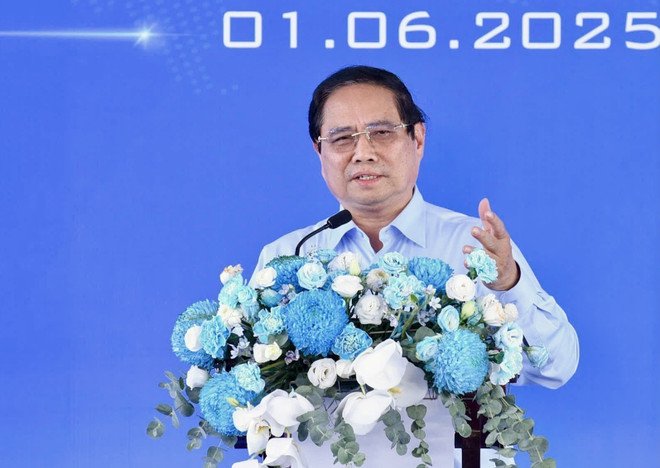 El primer ministro de Vietnam, Pham Minh Chinh, interviene en la cita (Foto: VNA) vna-potal-thu-tuong-du-khoi-cong-to-hop-khong-gian-sang-tao-tai-ha-noi-8067328.jpg