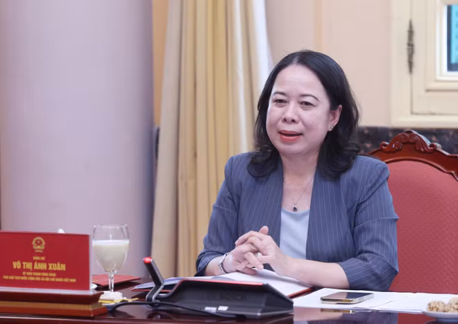 vna-potal-chu-tich-nuoc-luong-cuong-lam-viec-voi-van-phong-chu-tich-nuoc-ve-nhiem-vu-trong-tam-thang-72025-8115597.jpg