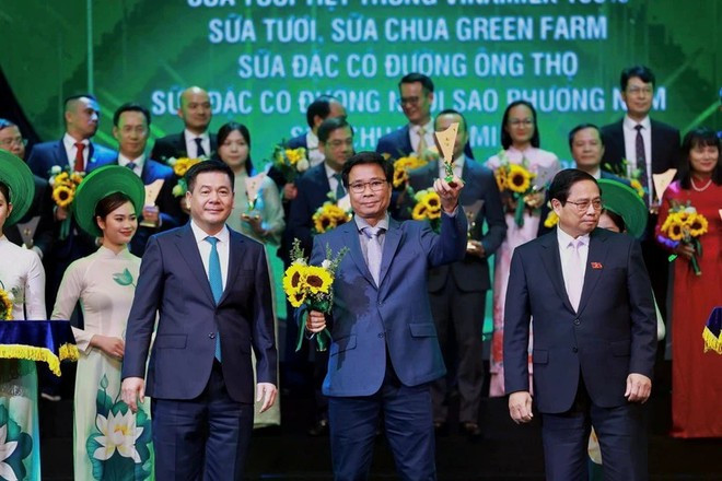 Vinamilk siguió siendo honrada como una de las marcas nacionales más valiosas de Vietnam en 2024. (Foto: Vietnam+) vinamilk-1-5454.jpg