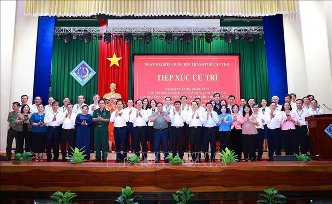 El primer ministro Pham Minh Chinh y los delegados en la cita (Foto: VNA) uuidf632a1a0-6f1c-40e1-9b35-b912dc865912code001library1type1mode1loctruecaptrue.jpg